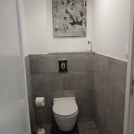 Apartment Maison D'hote Neuve : T2 Pour 4 Voyageurs